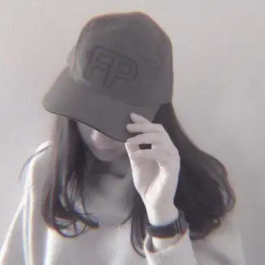 qq头像女灰白戴帽子 女生头像图片大全 -【爱个性】