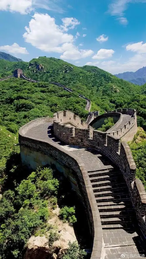 这辈子总要和心爱的人去一趟北京八达岭长城吧!