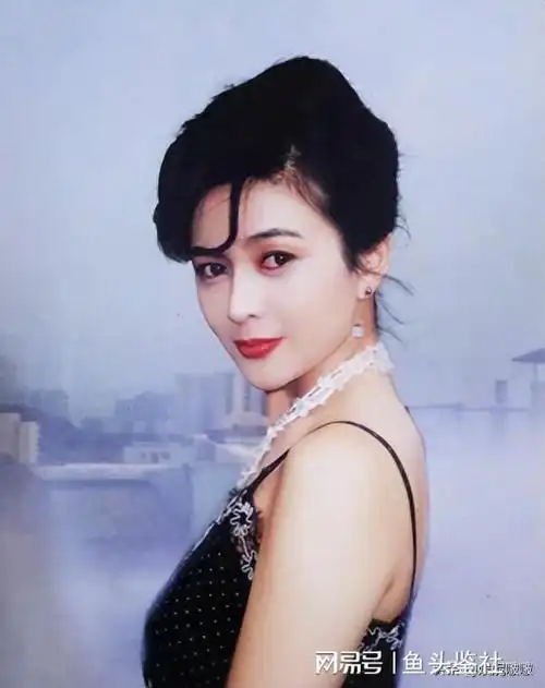 岁仍在泡妞,自曝1年换176个女友|刘銮雄|关之琳|赌王何鸿燊_网易订阅