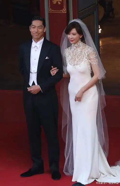 林志玲与言承旭:兔子可爱相处却终究会累,因为它总是想逃