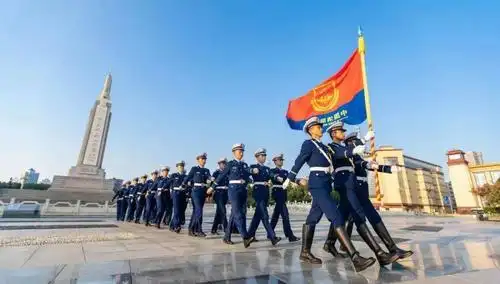 在江西省南昌市西湖区繁华的中山路上,有一座111米高的消防瞭望塔.