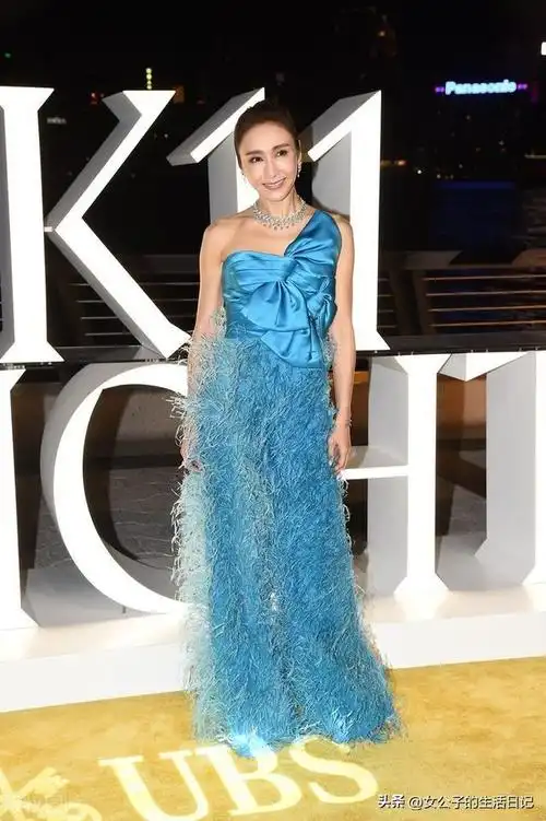 51岁黎姿首次回应退圈原因,为护住弟弟的事业,决定退出娱乐圈