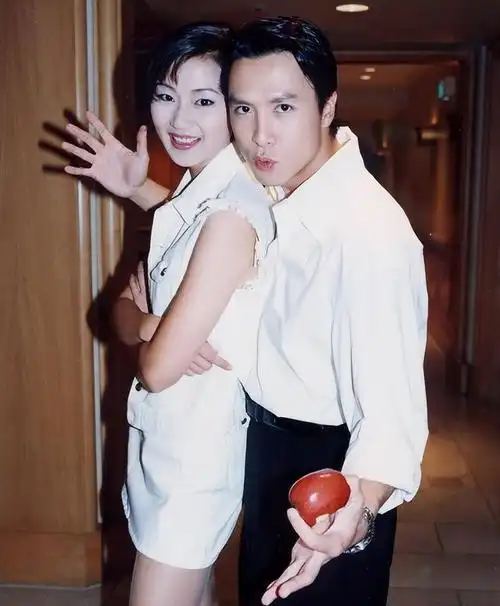 同是甄子丹的骨肉:梁静慈的孩子和汪诗诗的孩子,生活相差太悬殊