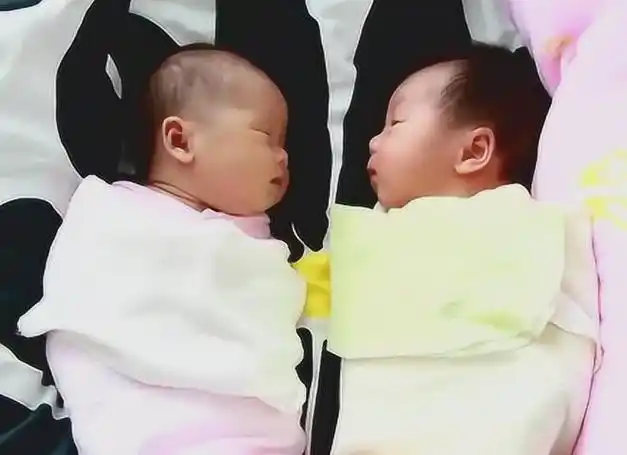 "操"姓爸爸,不愿宝宝跟自己姓,妈妈随口取名,全家举双手赞成