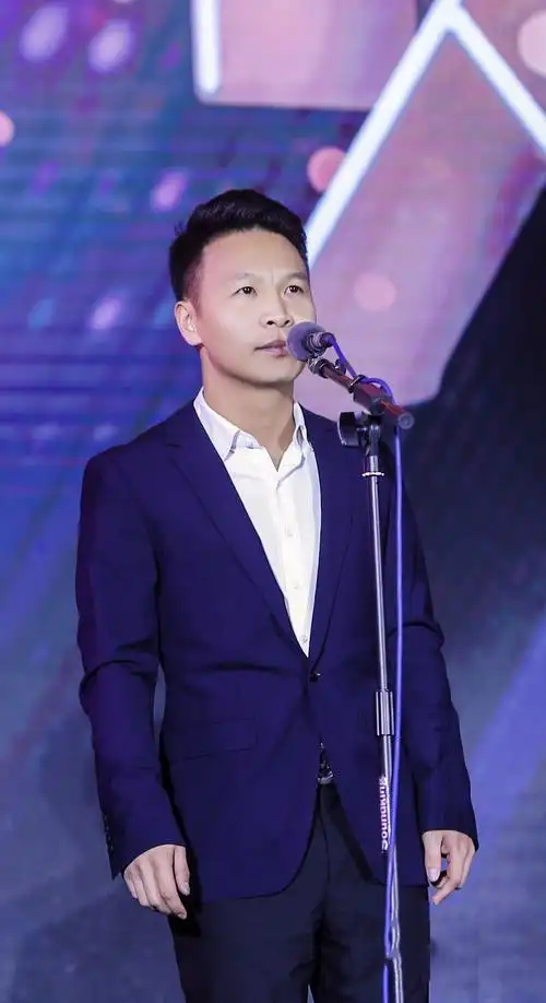 进入影视圈的张浩为人十分低调,即使拥有很高的知名度和人气,但却极少