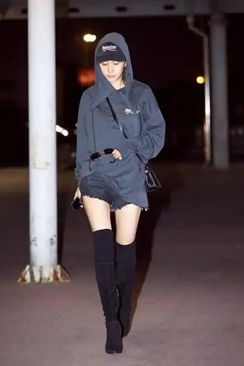 王子文黑色穿搭,王子文综艺同款穿搭指南