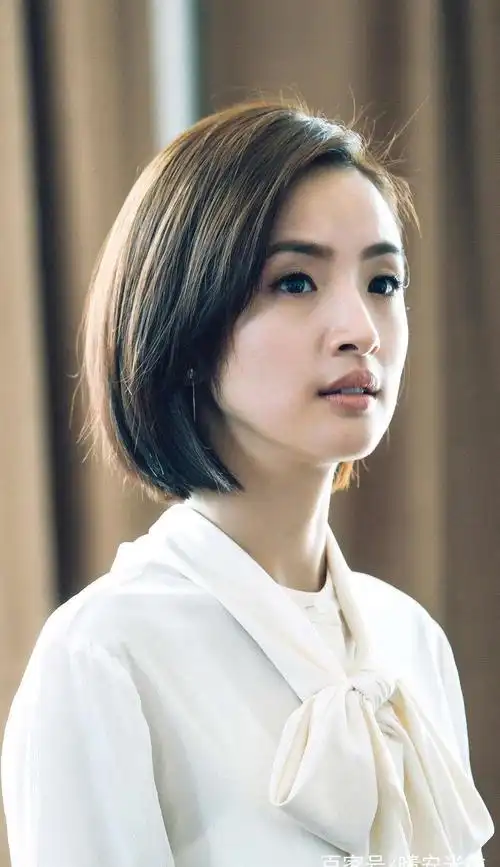 《小女花不弃》林依晨少女感依旧,还是那么可爱_网易订阅