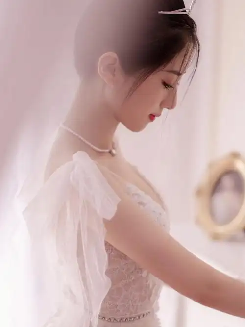 青岛写真坠入云端的芭蕾少女梦幻仙女写真