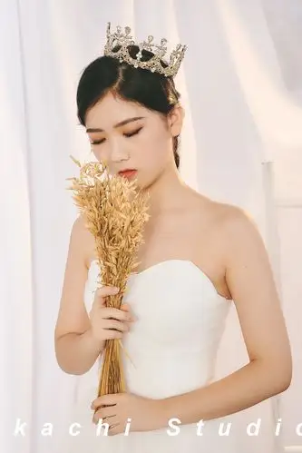 日式简约轻婚纱妆容/单人婚纱摄影