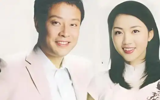 央视主播杨丹:嫁初恋多年,未怀孕愁煞婆婆,40岁得子全家乐开怀