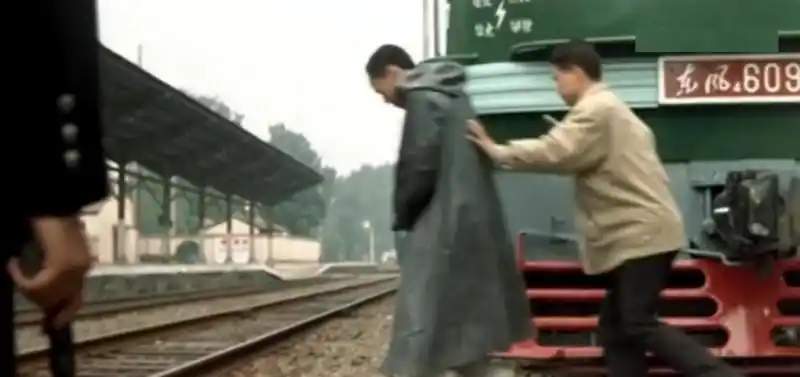 p>《天下无贼》是由 a target="_blank" href="/item/冯小刚/113653"