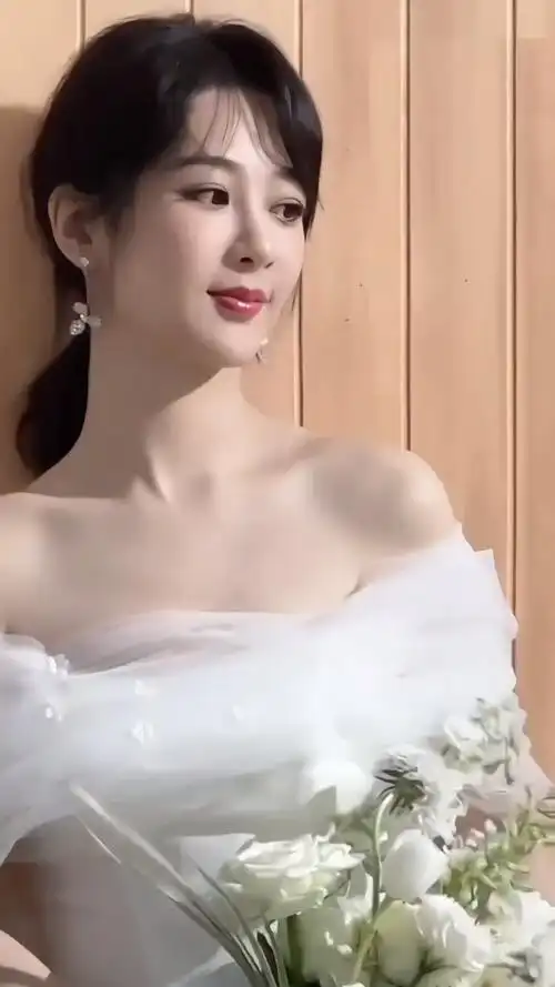 杨紫,1992年11月6日出生于北京市,毕业于北京电影学院2010级表演系