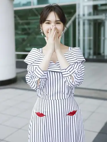 可爱教主杨丞琳高清原图查看