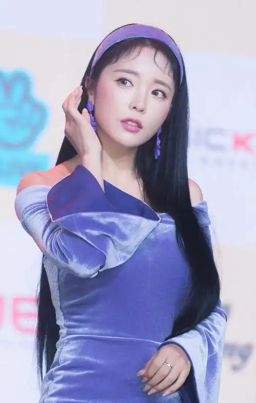 洪真英高清写真集丨精选壁纸丨无水印版|写真集|壁纸|洪真英_手机网易