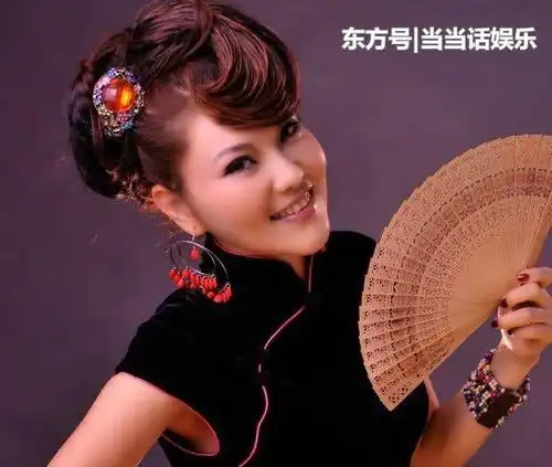 乌兰图雅到底什么背景,为何中央台每天都播放她的歌?