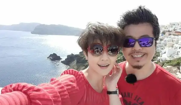 花2000万在鸟巢开演唱会,"疯子"黄国伦的梦想,妻子愿意买单_腾讯新闻