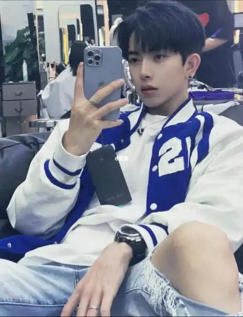 不烫不染也好看的发型推荐 自然短碎盖男生发型流行趋势山八 2023发型