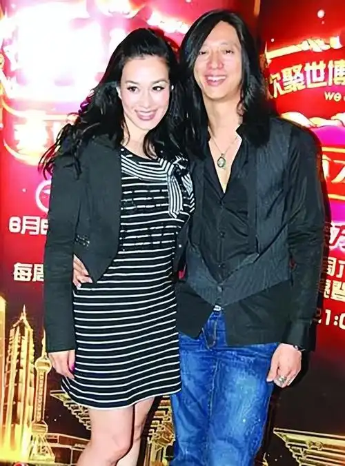 回顾钟丽缇带着3个女儿再婚将丈夫当男朋友让我一生幸福