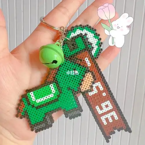 出门在外 ,不得拿个绿码在手上图纸临摹@晚炀#手工车挂件  #今天拼豆