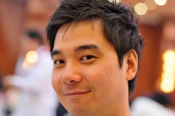 王一(北京人民广播电台主持人)_尚可名片