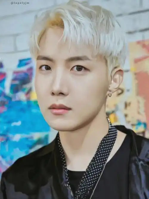 金发银发的郑号锡亲加闹木闹木耶啵