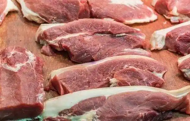 选择瘦肉部分在食用猪肉时,建议选择瘦肉部分,如里脊肉,瘦肉片等.