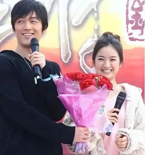 39岁才得偿所愿,她真的是很难|胡歌|记者|林于超|偶像剧|婚姻生活