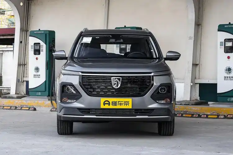 5座车型随处可见,6座suv却屈指可数,深度测评宝骏530六座版