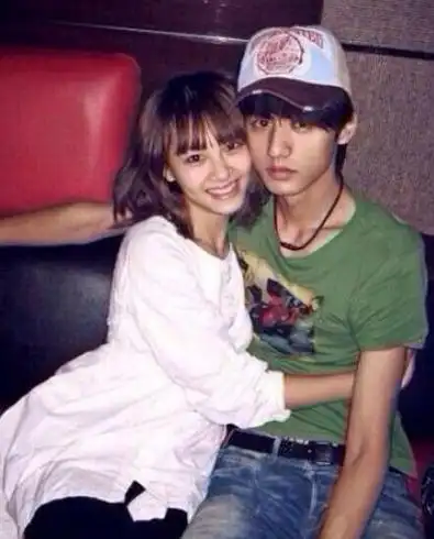 刘畅老婆吴子佳个人资料曝光,刘畅多多一家三口照片 - 我要新鲜事