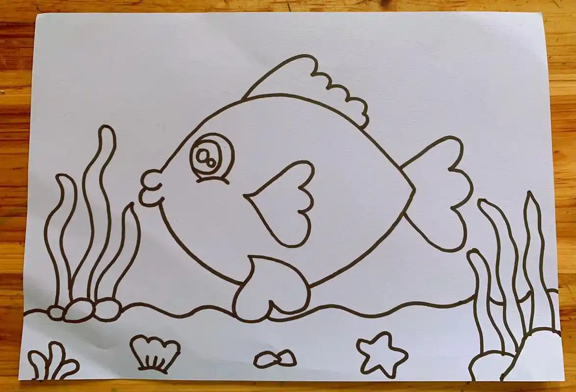 儿童美术96适合3-6岁宝贝的简笔画,主题:《海底世界》作品:小鱼