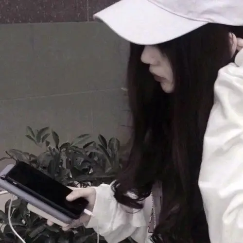 念七 酷炫精致女生帅气头像