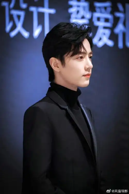 肖战##肖战黑西装