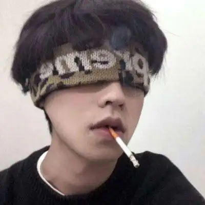 2022新版男生霸气抽烟头像