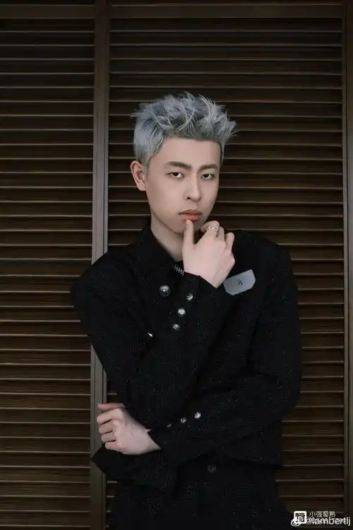 上海站还有位热单制造机,lambert,网易云粉丝77万,算是第一梯队.