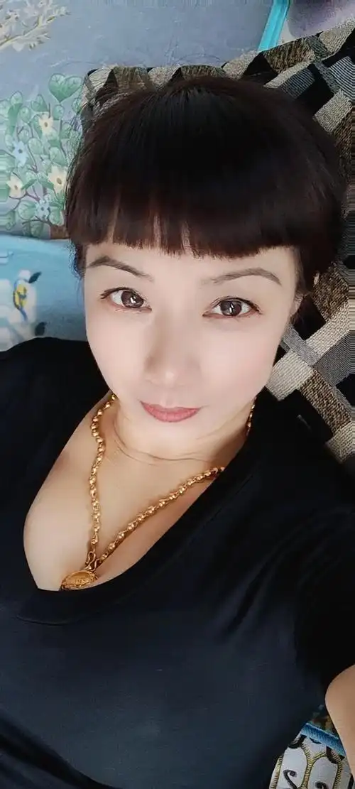 别跑别跑帮阿姨点个赞点个红星,素颜 - 抖音