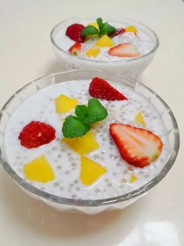 水果椰汁西米露的做法