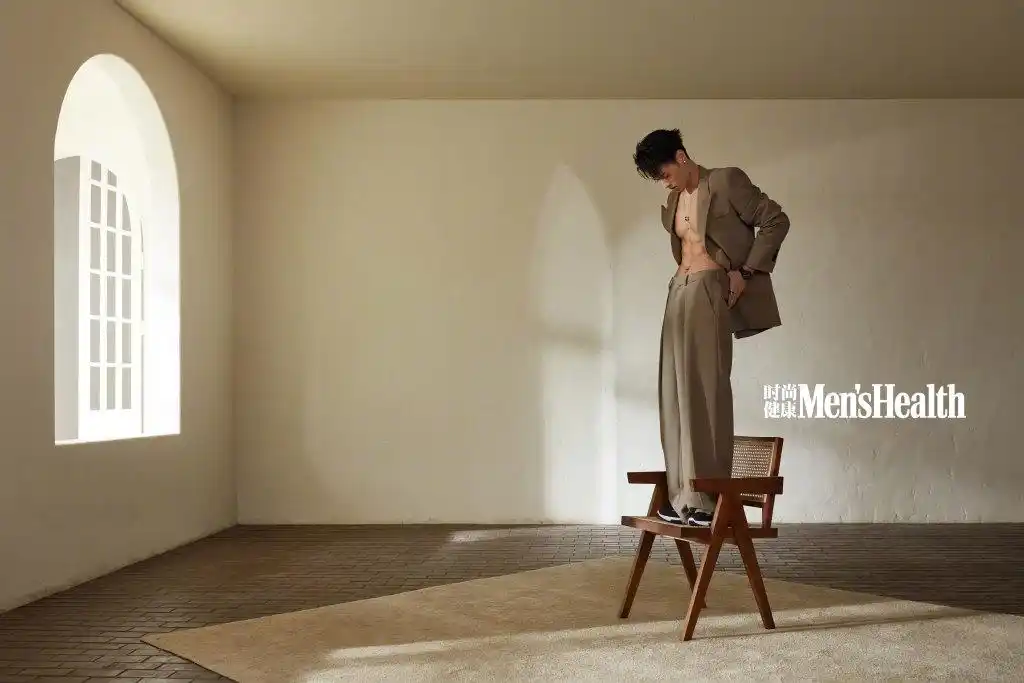 董又霖 > 董又霖性感腹肌魅力写真图片(7/9)董又霖相关图片 推荐壁纸