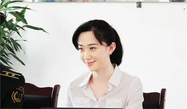 司珂华《带泪梨花》的精彩剧照!