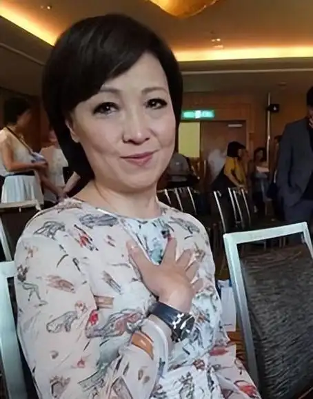 名与利,救不了曾志伟