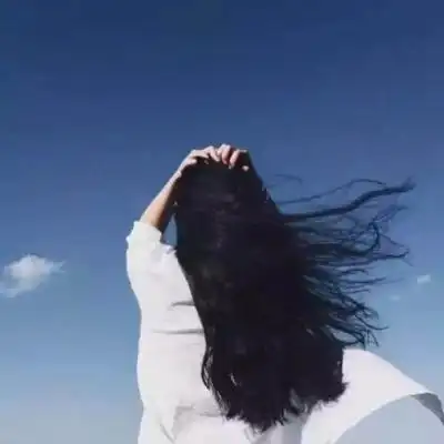 相关标签 2021新款长发背影气质成熟 内容简介 一组长发背影女神头像