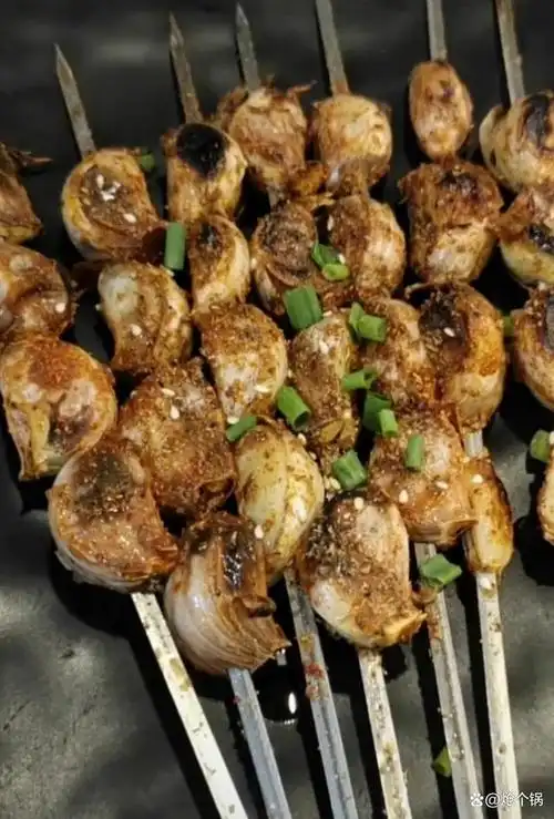 烧烤店高利润菜品烤大蒜,别看销量不高,还真少不了