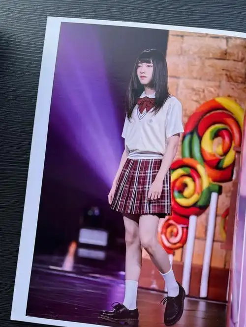 时代少年团  #贺峻霖  p12西装 p3女装 p4好乖啊