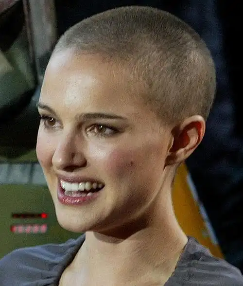 欧美女星恋上板寸头