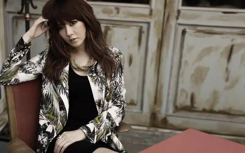 孙艺珍主题壁纸