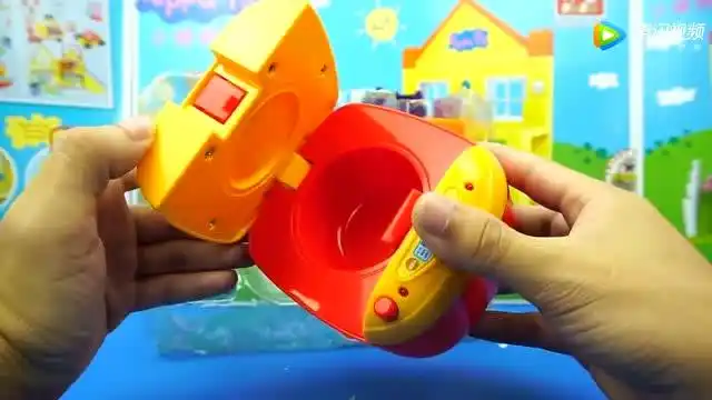 《玩乐三分钟》今天又来拆开新玩具 面包人会由什么好玩的新玩具吗