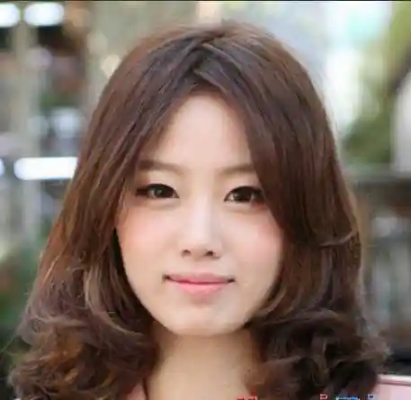 方脸型的女生,找到适合你自己脸型的一款发型了吗?