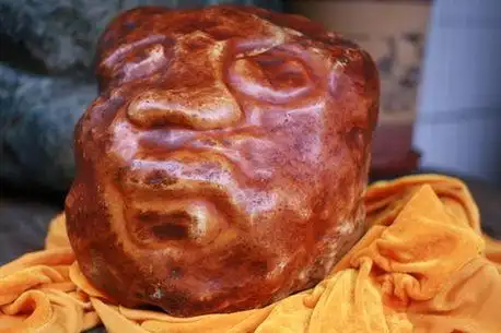 一颗人头大的石头竟估值12亿元