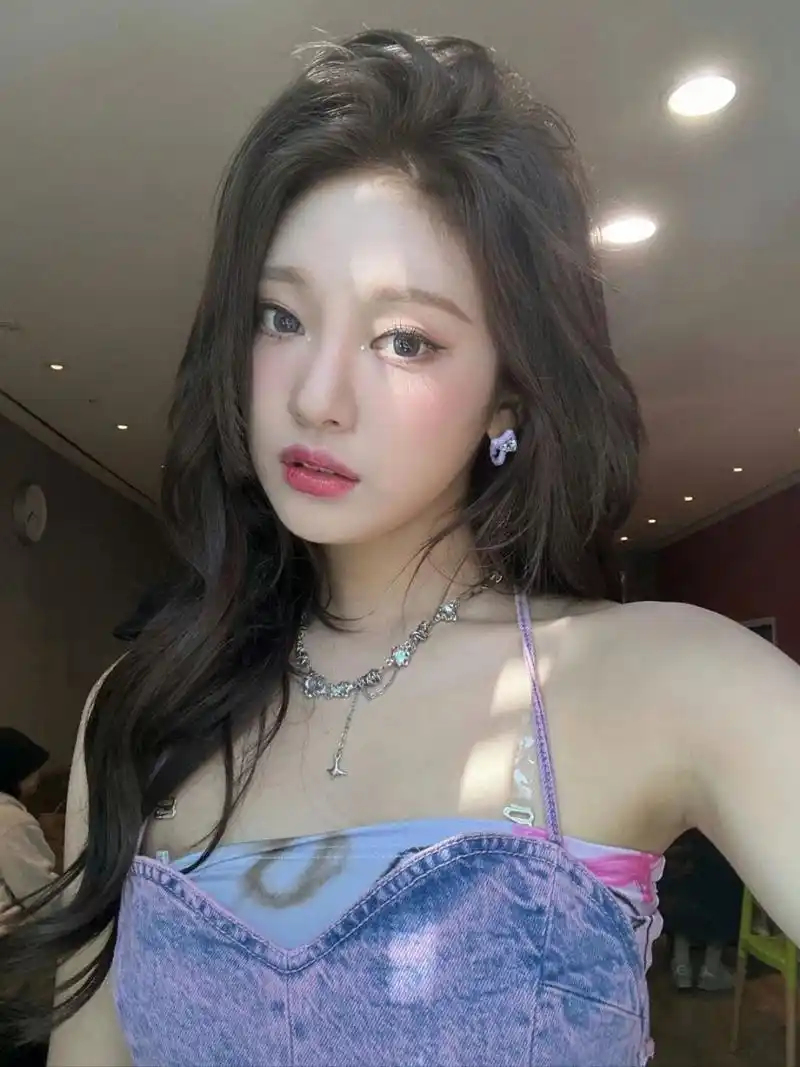 aespa×lesserafim | 宁艺卓 许允真 aespa宁艺卓,后两张是和许允真大