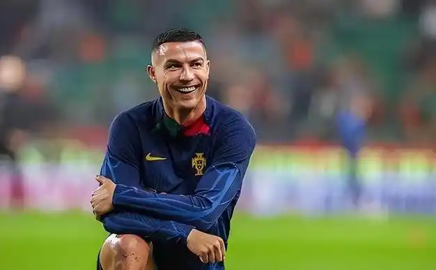 网易首页>网易号>正文申请入驻> 一个世界足球明星,他的一举一动都