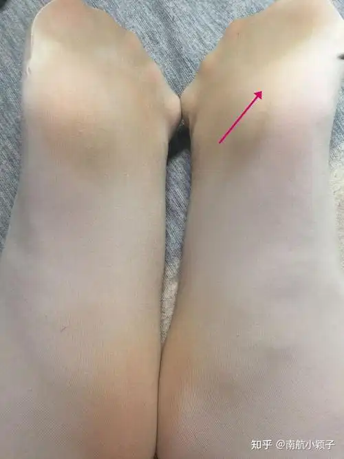 练习舞蹈为什么要穿大袜啊?练得袜子湿透了会对身体不好吗? - 知乎